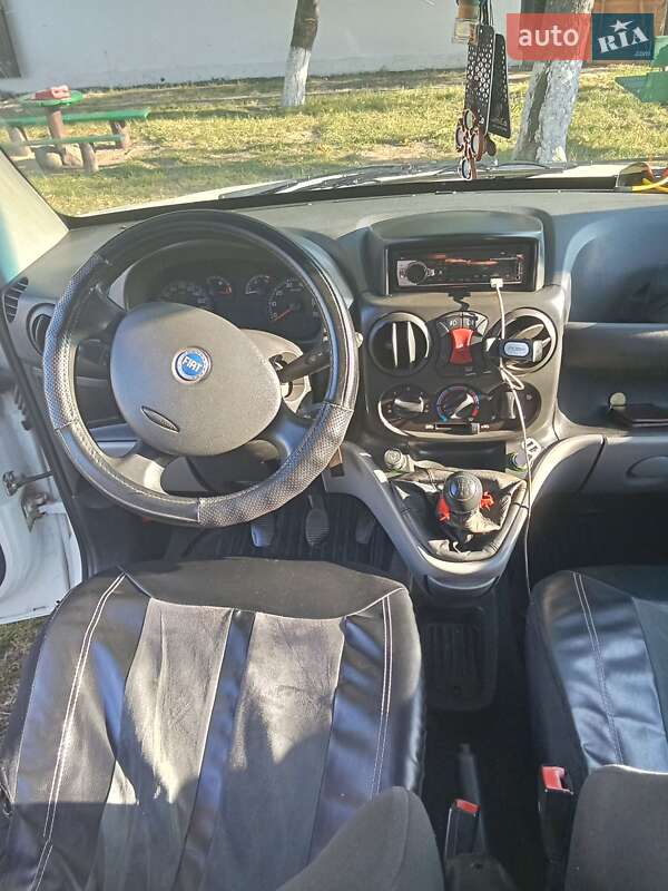 Минивэн Fiat Doblo 2006 в Луцке