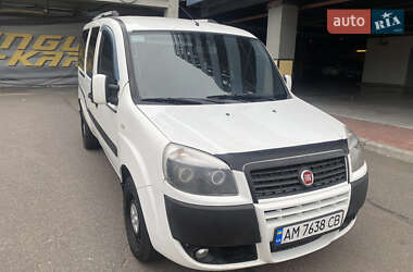 Минивэн Fiat Doblo 2008 в Киеве