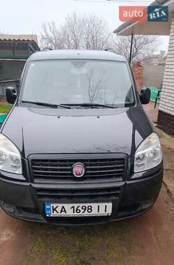 Минивэн Fiat Doblo 2010 в 