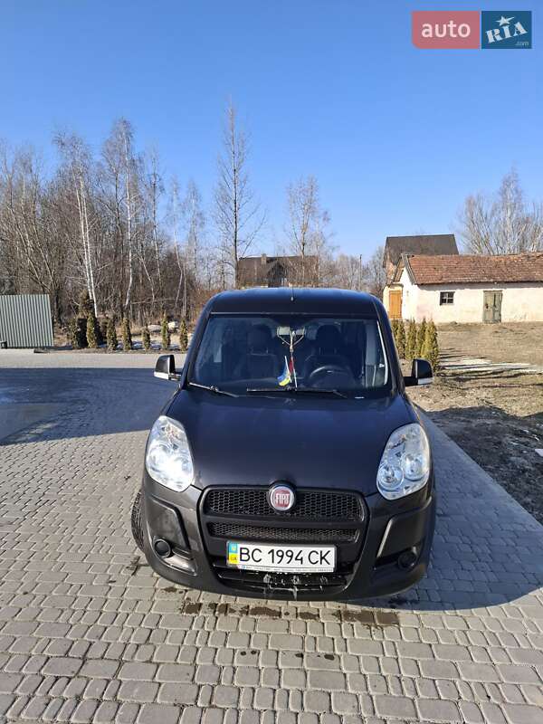 Мінівен Fiat Doblo 2011 в 