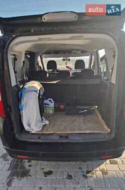 Мінівен Fiat Doblo 2011 в 