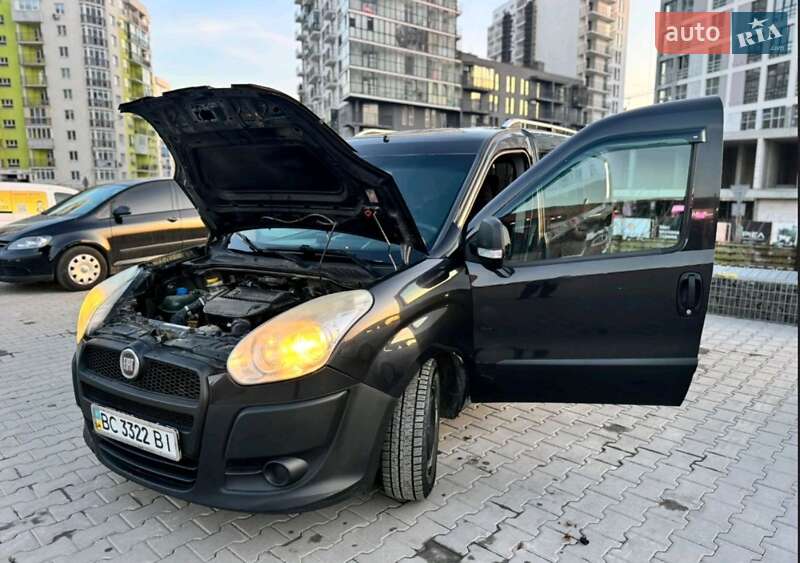 Минивэн Fiat Doblo 2012 в Львове