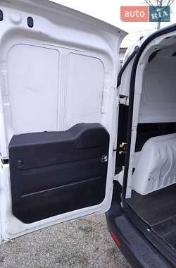 Вантажний фургон Fiat Doblo 2011 в 