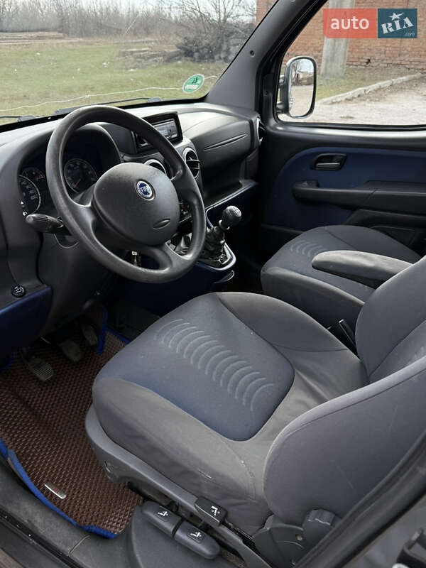 Минивэн Fiat Doblo 2007 в Новониколаевке