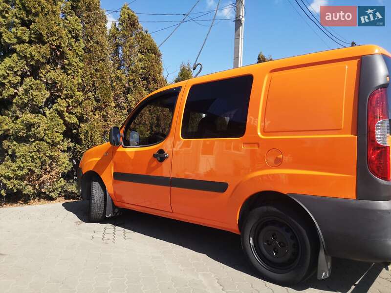 Минивэн Fiat Doblo 2007 в Луцке