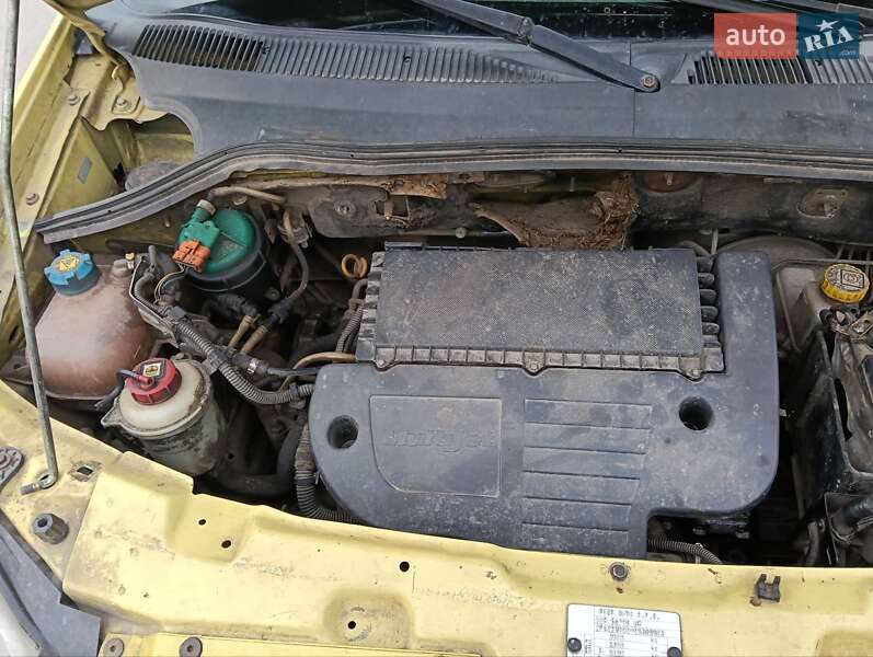 Минивэн Fiat Doblo 2006 в Макарове