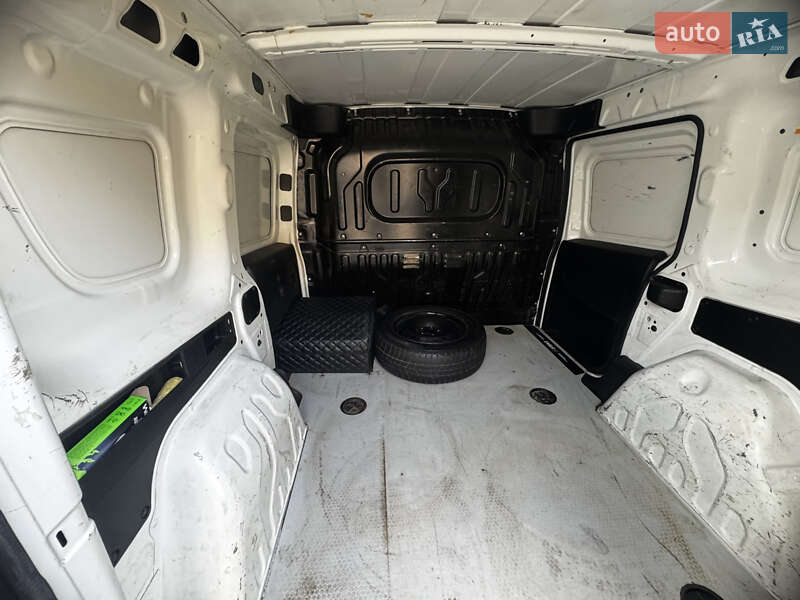 Грузовой фургон Fiat Doblo 2013 в Славянске