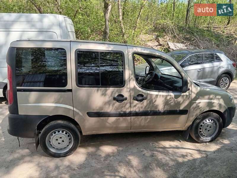 Минивэн Fiat Doblo 2013 в Киеве фото 3 Минивэн Fiat Doblo 2013 в Киеве