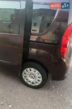 Минивэн Fiat Doblo 2011 в 