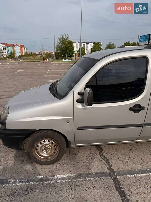 Минивэн Fiat Doblo 2003 в Ровно