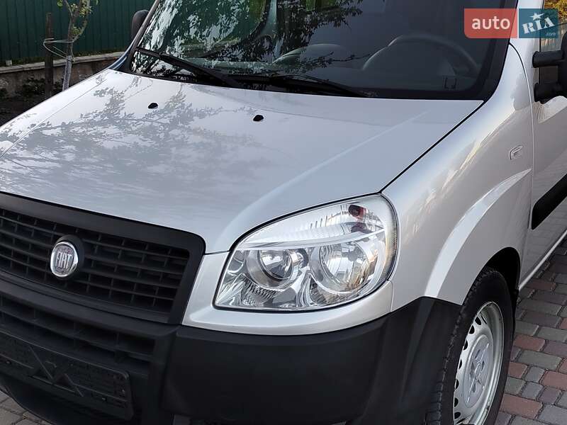 Минивэн Fiat Doblo 2011 в 
