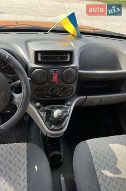 Вантажний фургон Fiat Doblo 2006 в 