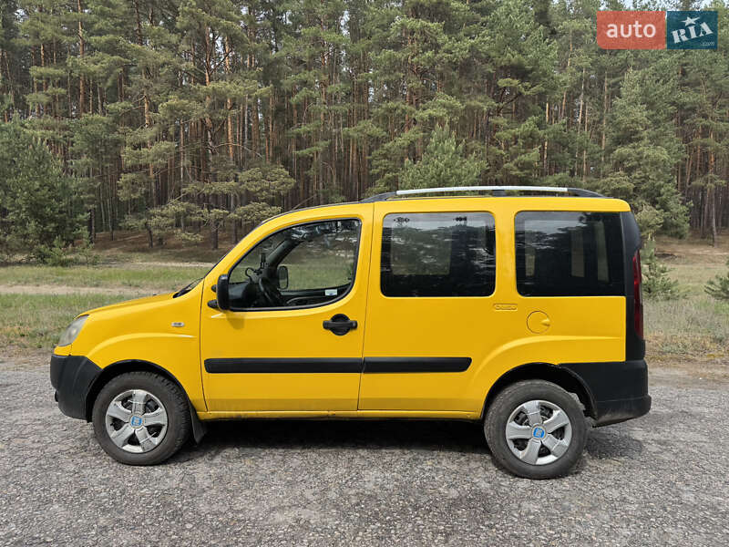 Мінівен Fiat Doblo 2006 в Охтирці