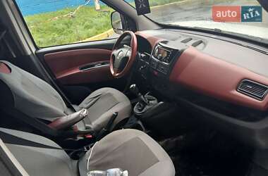 Вантажопасажирський фургон Fiat Doblo 2011 в 