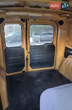 Грузопассажирский фургон Fiat Doblo 2010 в 
