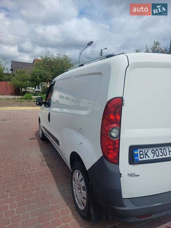 Грузовой фургон Fiat Doblo 2014 в Ровно