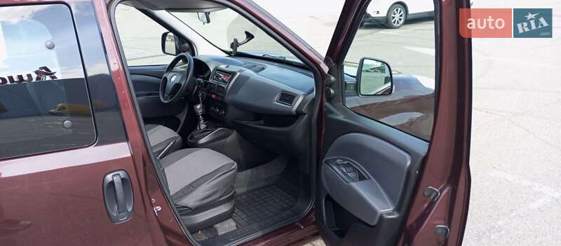 Минивэн Fiat Doblo 2013 в Киеве