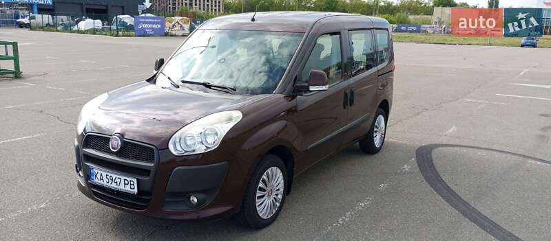 Минивэн Fiat Doblo 2013 в Киеве