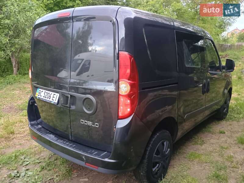 Грузовой фургон Fiat Doblo 2013 в Дрогобыче