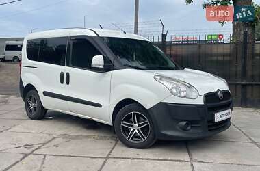 Мінівен Fiat Doblo 2010 в Києві