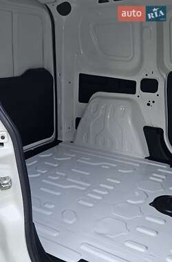 Грузовой фургон Fiat Doblo 2016 в 