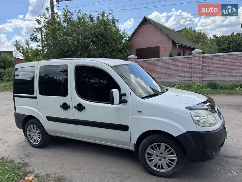 Минивэн Fiat Doblo 2009 в Сумах