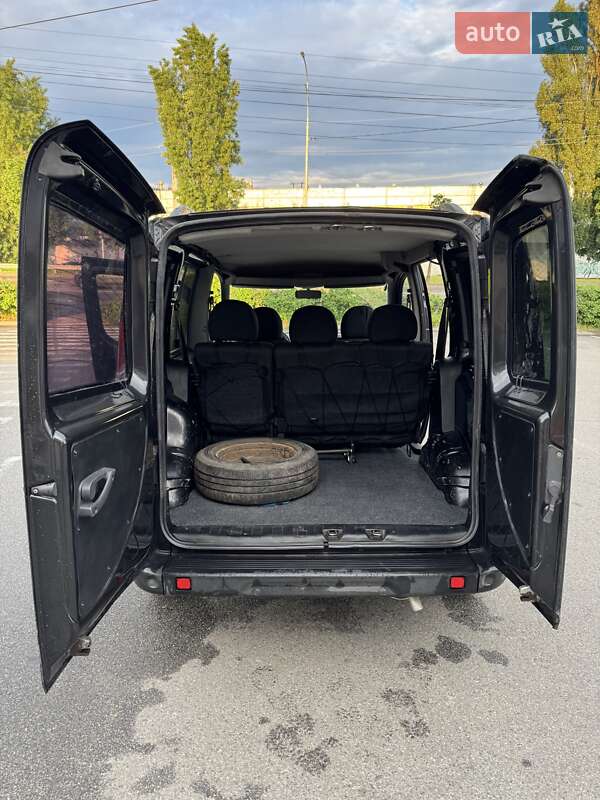 Минивэн Fiat Doblo 2008 в Киеве