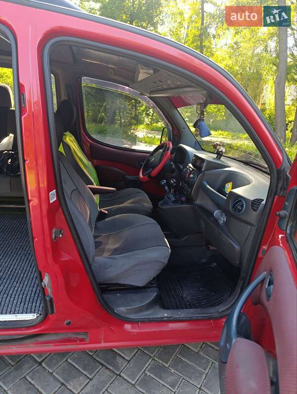 Минивэн Fiat Doblo 2003 в Краматорске