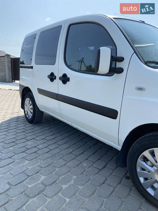 Минивэн Fiat Doblo 2008 в Луцке