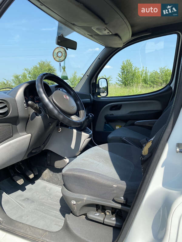 Минивэн Fiat Doblo 2008 в Луцке