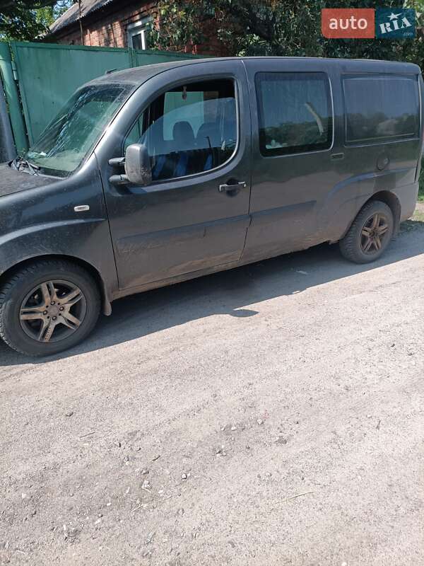 Минивэн Fiat Doblo 2007 в Золочеве