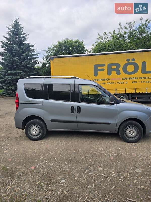 Минивэн Fiat Doblo 2012 в 