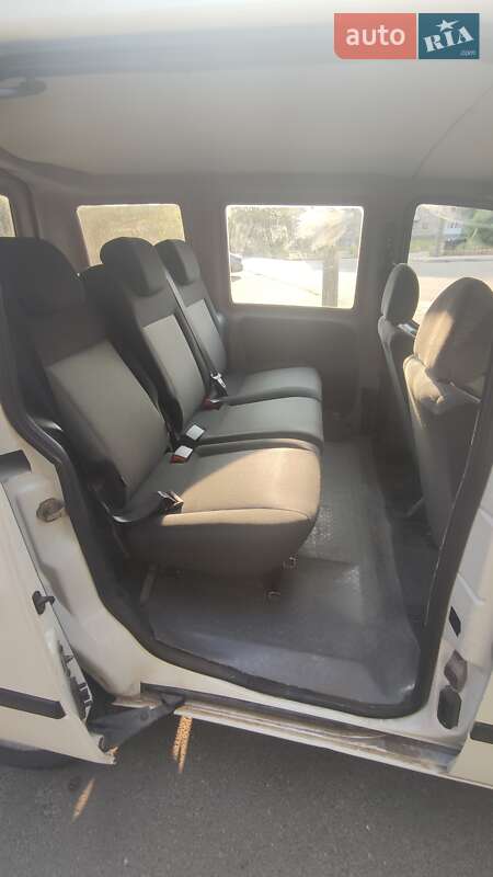 Минивэн Fiat Doblo 2004 в Николаеве