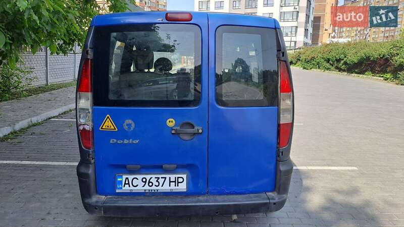 Минивэн Fiat Doblo 2004 в Луцке