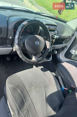 Грузовой фургон Fiat Doblo 2006 в 