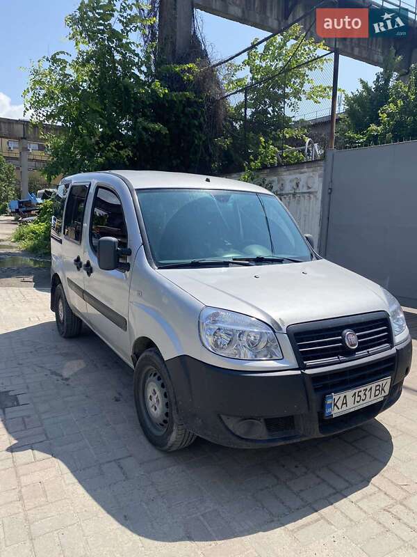 Мінівен Fiat Doblo 2012 в Києві