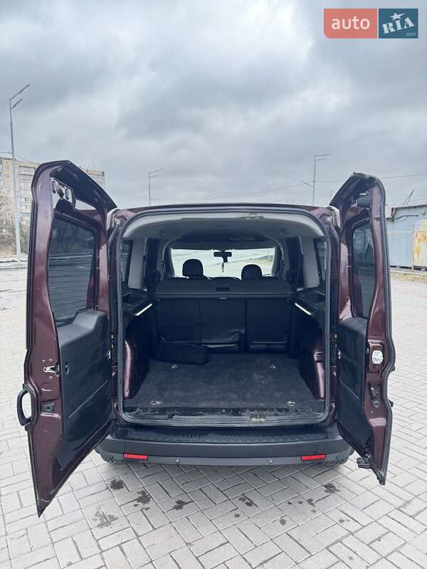 Минивэн Fiat Doblo 2016 в Киеве фото 8 Минивэн Fiat Doblo 2016 в Киеве