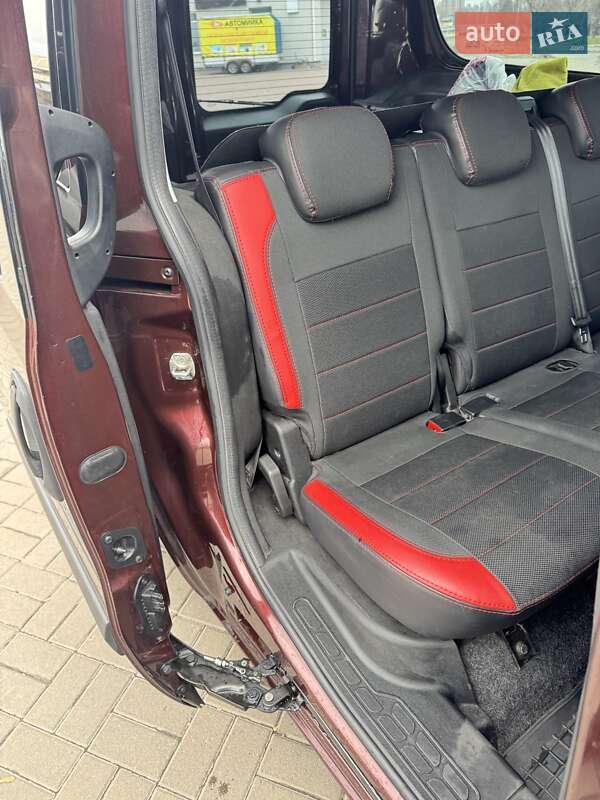 Минивэн Fiat Doblo 2016 в Киеве фото 10 Минивэн Fiat Doblo 2016 в Киеве