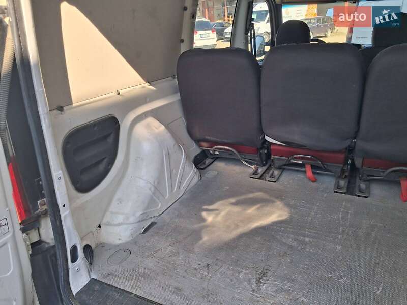 Минивэн Fiat Doblo 2009 в Черновцах