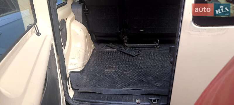 Минивэн Fiat Doblo 2008 в Киеве