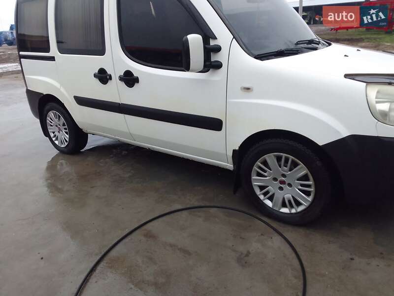 Минивэн Fiat Doblo 2008 в Белогорье