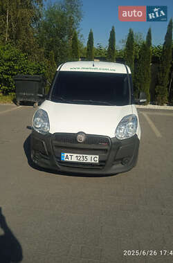Вантажний фургон Fiat Doblo 2011 в Надвірній