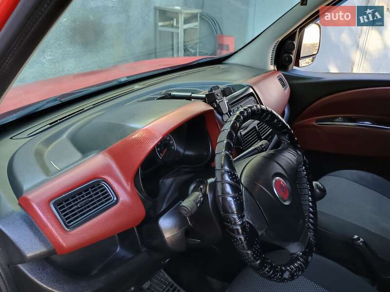 Грузовой фургон Fiat Doblo 2011 в Ивано-Франковске