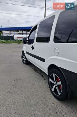 Минивэн Fiat Doblo 2008 в 
