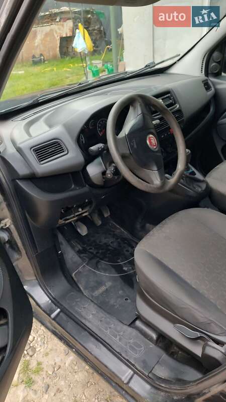 Грузовой фургон Fiat Doblo 2013 в Дрогобыче