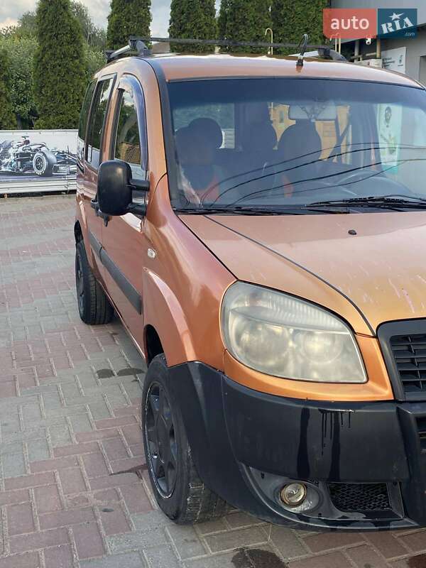Минивэн Fiat Doblo 2006 в Виннице