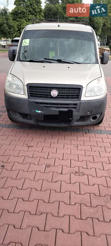Минивэн Fiat Doblo 2012 в 