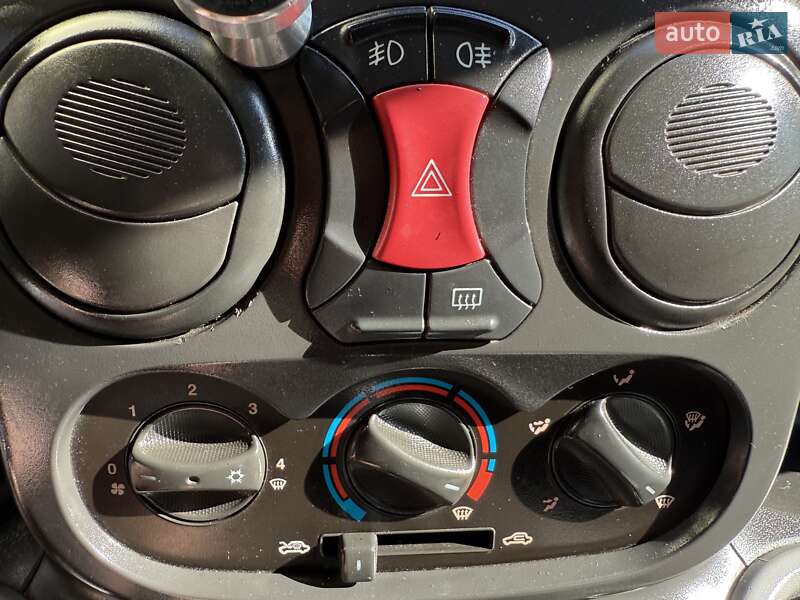 Минивэн Fiat Doblo 2008 в Ровно