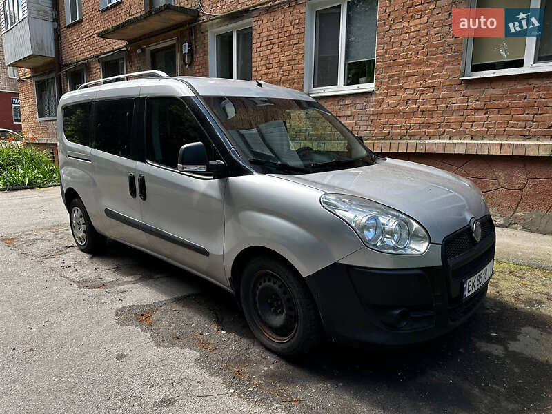 Мінівен Fiat Doblo 2012 в Рівному