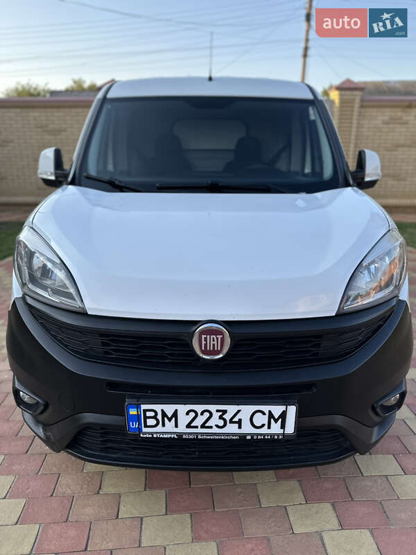 Вантажний фургон Fiat Doblo 2016 в Охтирці
